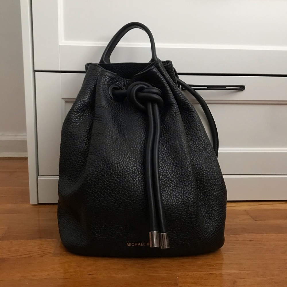 Michael Kors Medium Drawstring Bucket Bag/Handbag